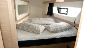 Room - Sun-Kissed Sailing Adventure in Northern Croatia (Punat)