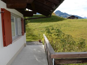Property grounds - Mutzli Appartement/Fewo, Dusche oder Bad, WC 6-Bettwohnung by Interhome (Gstaad)