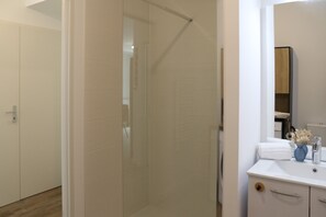 Dusche, Haartrockner