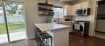 Colorful Cottage — Spacious 4BR Family Home that Sleeps up to 12