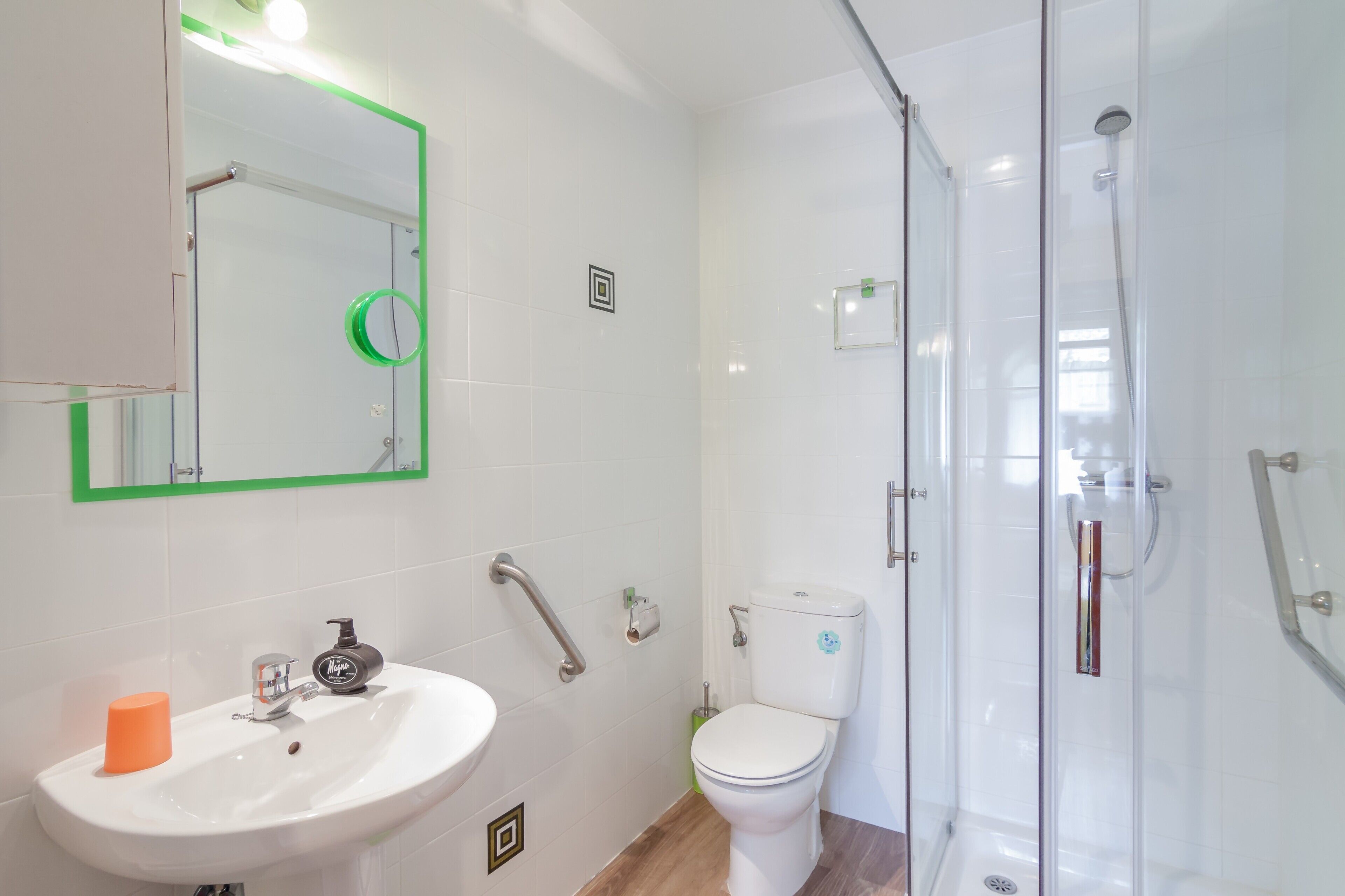 Een douche, een haardroger