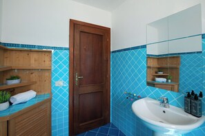 Apartment, 1 Bedroom, Sea View | Bathroom - Casa del Miso by Wonderful Italy (Sardegna)