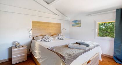 Villa Rêve d'Azur mit mediterranem Garten, Obstbäumen, geteilter Terrasse, WLAN & Klimaanlage