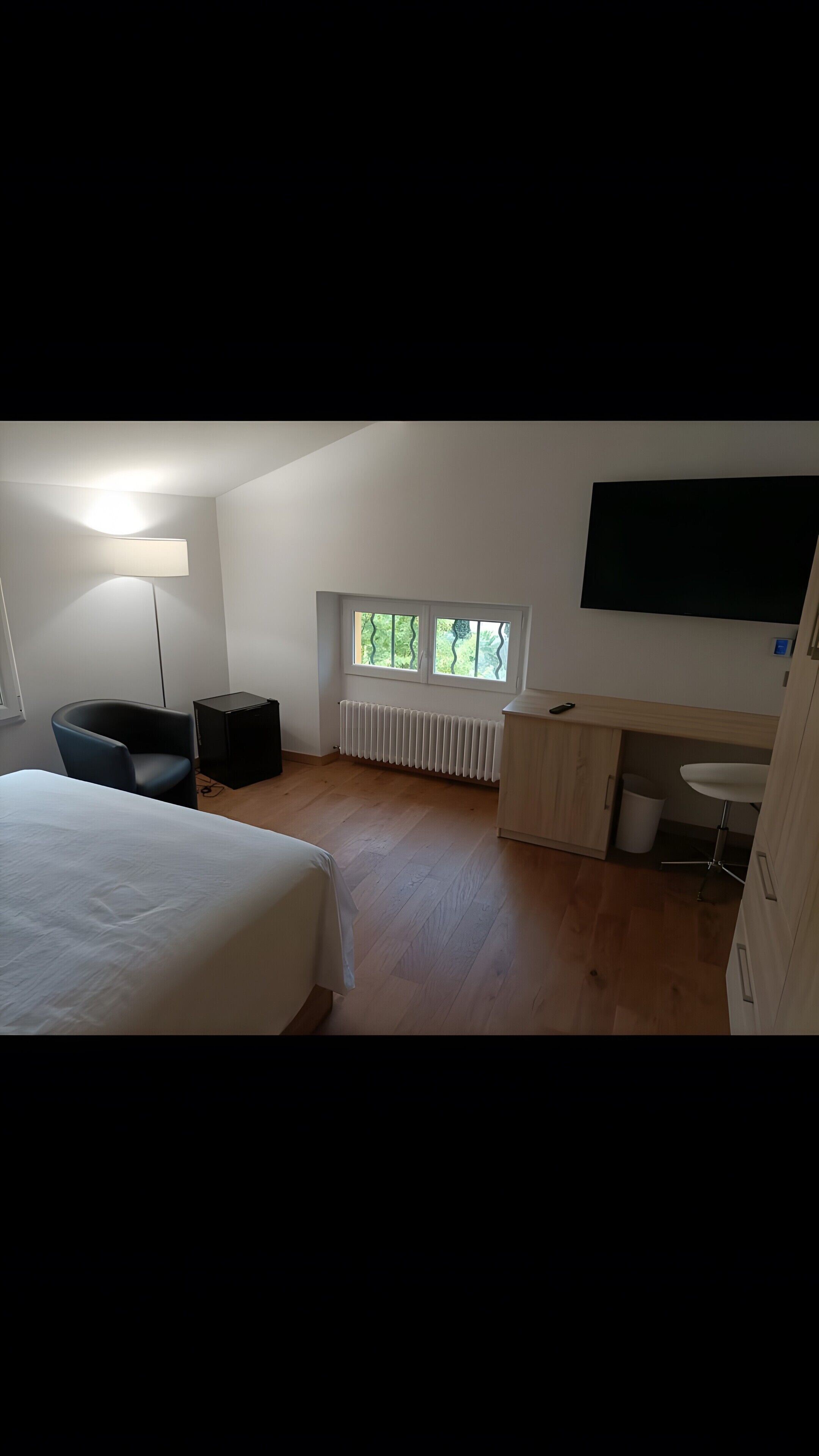 Bügeleisen/Bügelbrett, WLAN, Bettwäsche