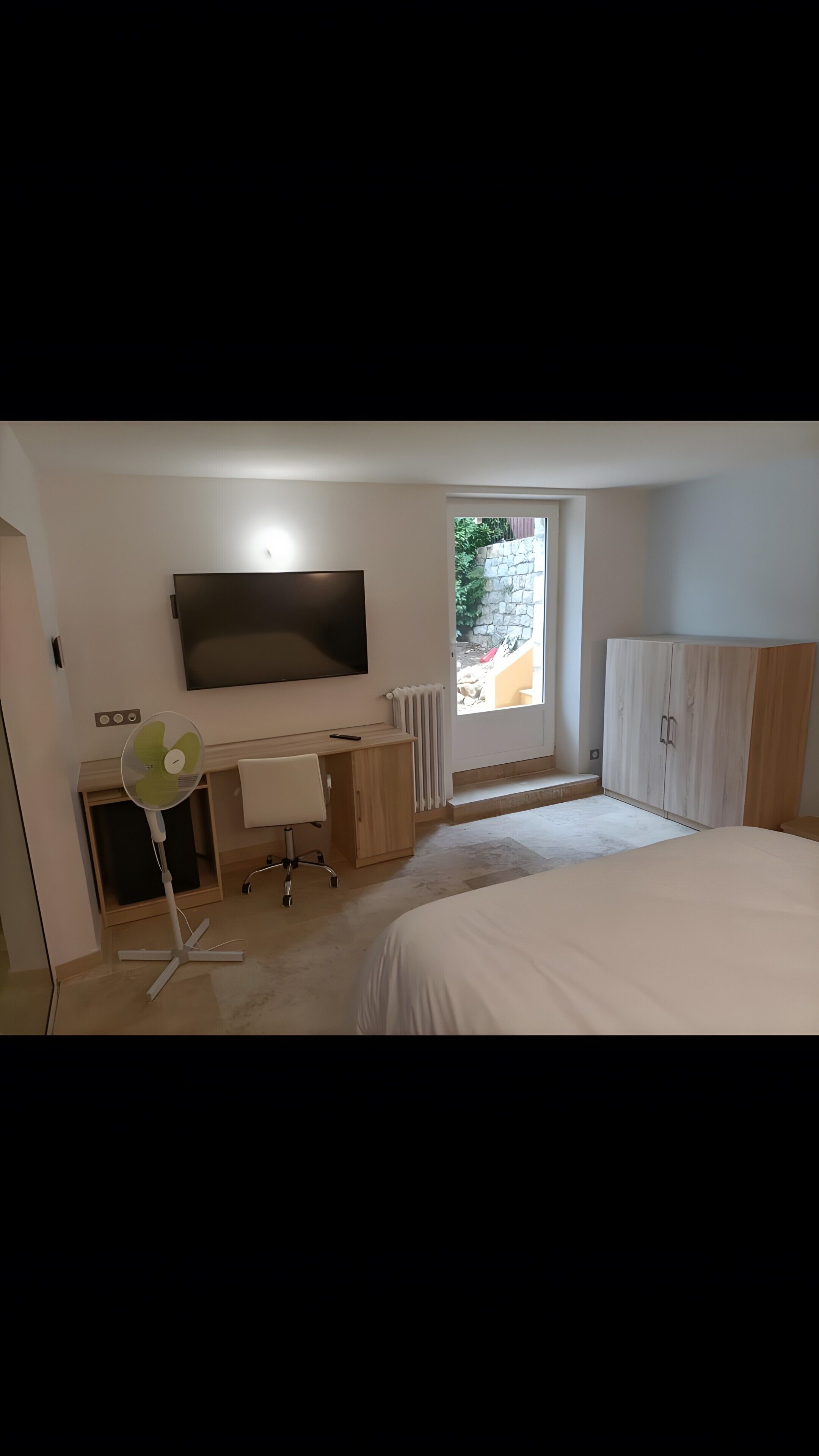 Bügeleisen/Bügelbrett, WLAN, Bettwäsche