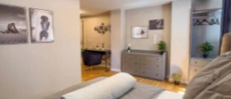 3 chambres, bureau, fer et planche à repasser, Wi-Fi gratuit