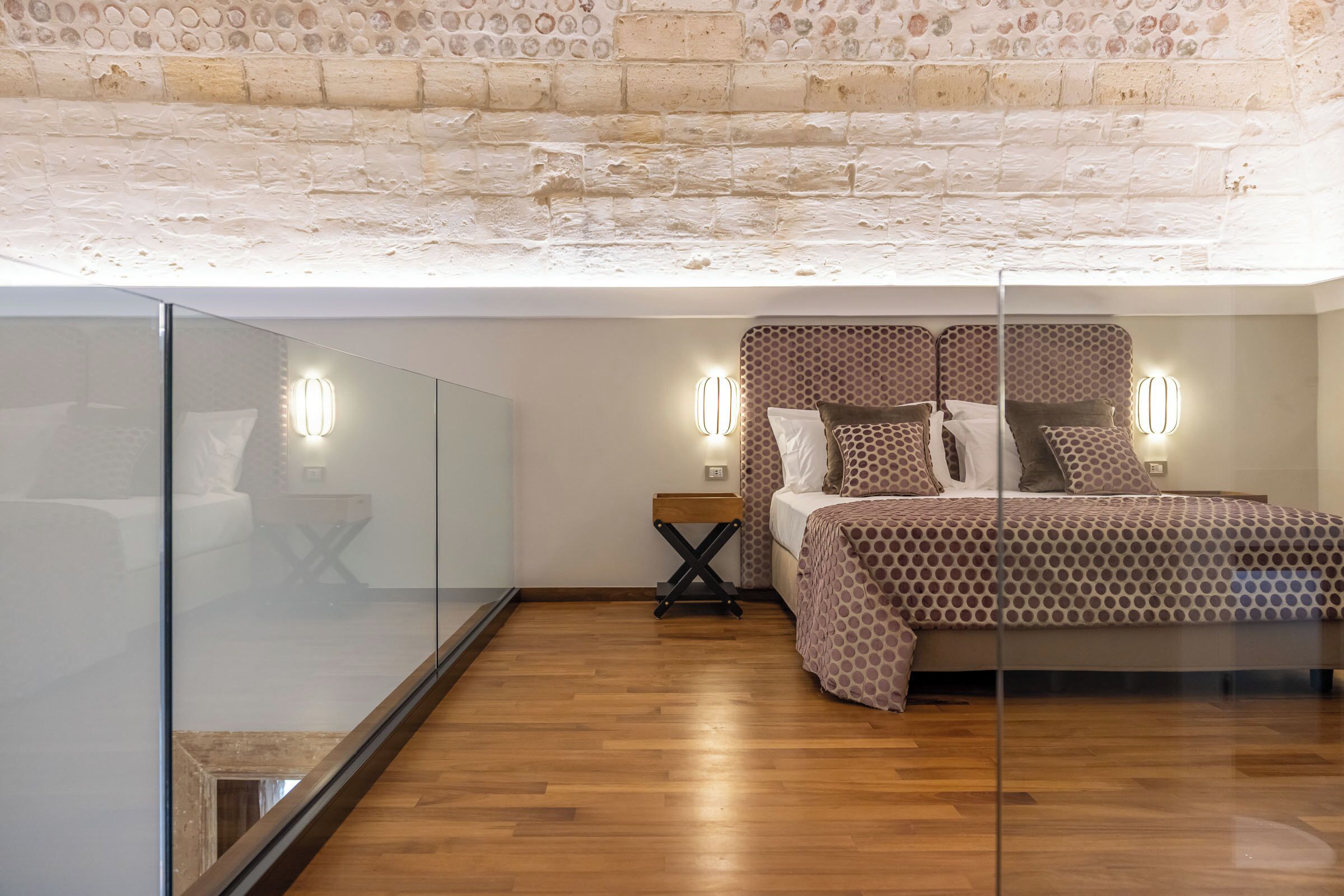 Luxury-Suite, Stadtblick | Zimmersafe, Schreibtisch, laptopgeeigneter Arbeitsplatz