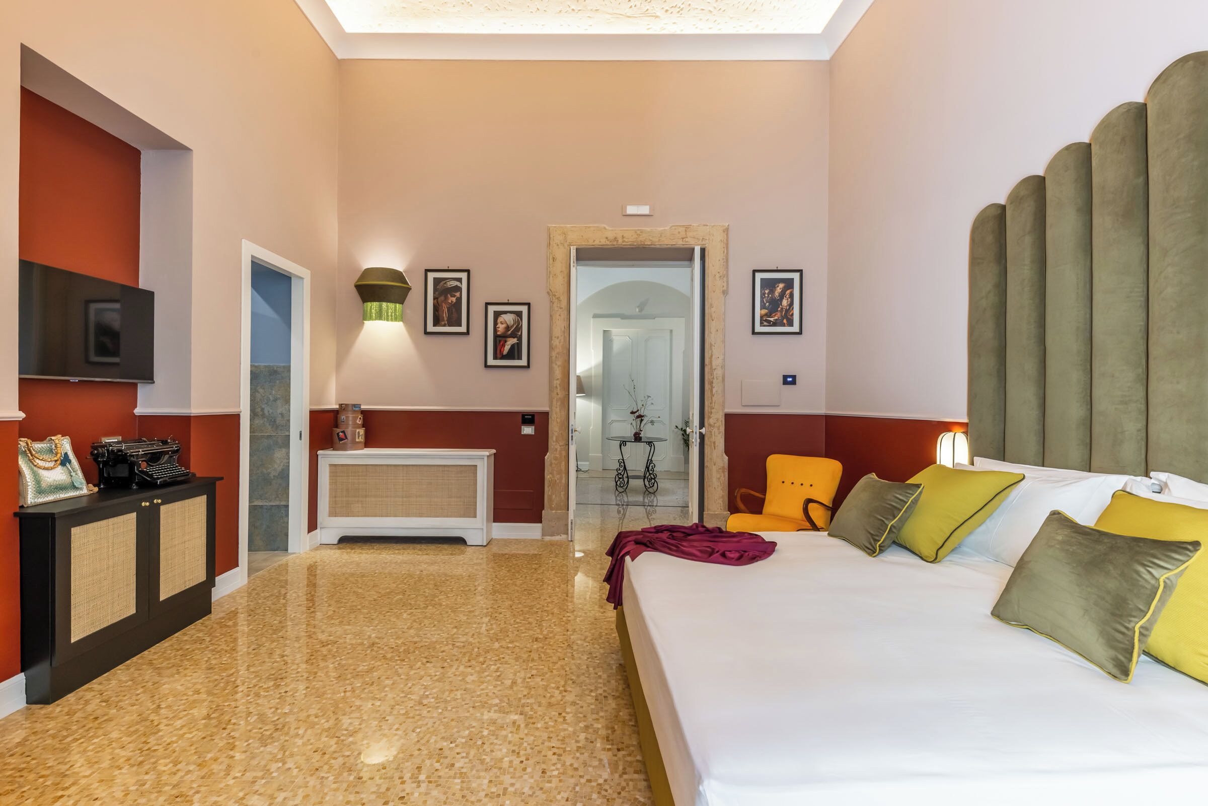 In-room safe, desk, laptop workspace, free WiFi