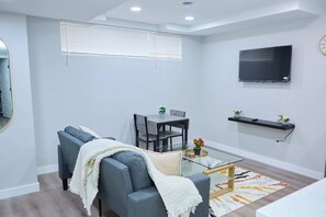 Smart TV - Modern Basement Suite w/ Private Entrance (Winnipeg)