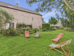 Property grounds - House for 8, garden, all walkable (Erquy)