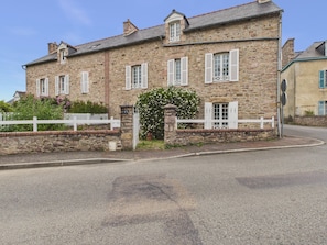 Exterior - House for 8, garden, all walkable (Erquy)