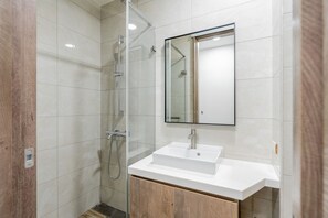 Bathroom - Blueground | Dazhi, balcony, nr Riverside Park (TPE-2) (Taipei)