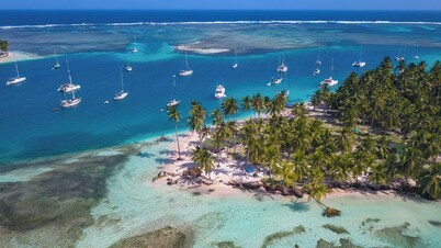 Sun-Kissed Sailing: A Tropical Escape to Islas San Blas