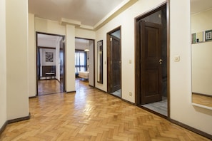 5 bedrooms - RE2 in Oporto With 5 Bedrooms and 3 Bathrooms (Porto)
