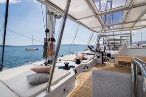 Property grounds - Sun-Kissed Sailing Adventure in Split, Croatia (Kaštel Gomilica)