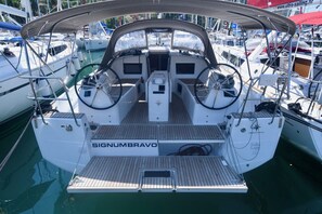 Marina - Dubrovnik Delight: A Sun-Kissed Sailing Experience (Komolac)
