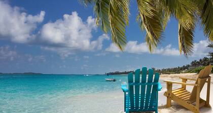 Caribbean Bliss: Sun-soaked Sailing Adventure from Nassau, Bahamas