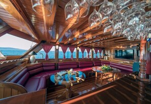 Dining - Sun-Kissed Sailing Adventure in Split, Croatia (Kaštel Gomilica)
