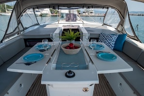 Outdoor dining - Sun-Kissed Sailing Adventure in the Ionian Islands, Lefkada (Lefkada)