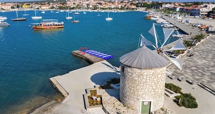 Sun-Kissed Sailing: An Unforgettable Beach Experience in Istria, Croatia