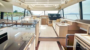 Private kitchen - Sun-kissed Sailing Adventure in Split-Dalmatia, Croatia (Trogir)