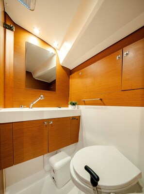 Bathroom - Sun-Kissed Sailing Adventure in the Saronic Islands (Nea Peramos)