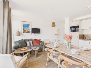 TV - L’Embrun - Apt for 6 - Shared pool (Biscarrosse)