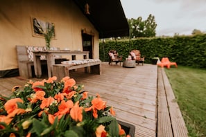 Terrace/patio - Kampari - Luxury Safari Tent - Out of Africa (Delfstrahuizen)