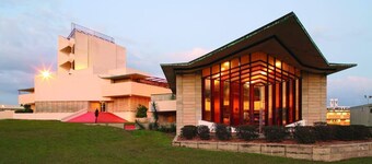 Lakeland's Best Address | 2BD Family Retreat