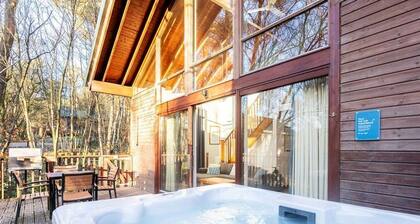Deerpark Classic Golden Oak Waterside