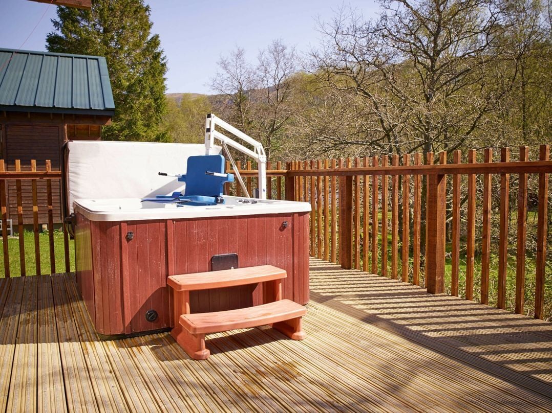 Classic Silver Birch wheelchair accessible cabin - Pet friendly | Balcony