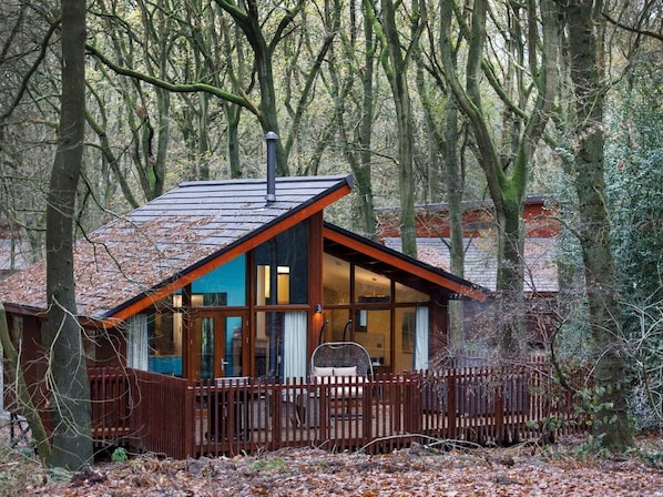 Studio (1 Bedroom) | Front of property