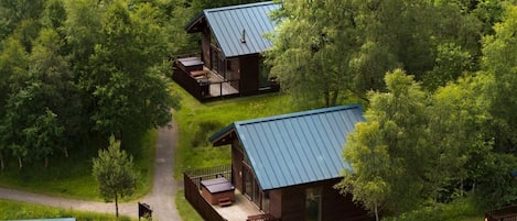 Classic Silver Birch Cabin - Pet friendly | Property grounds