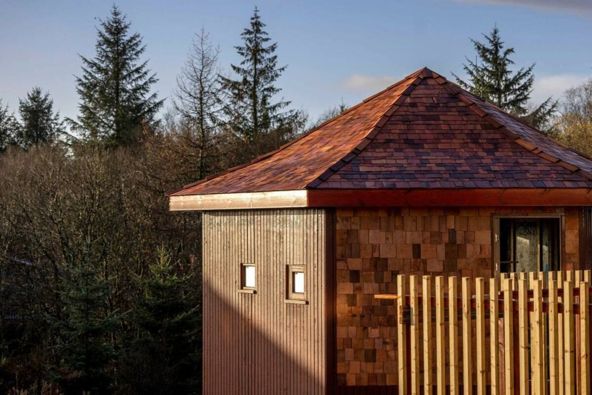 Studio (5 Bedrooms) | Front of property
