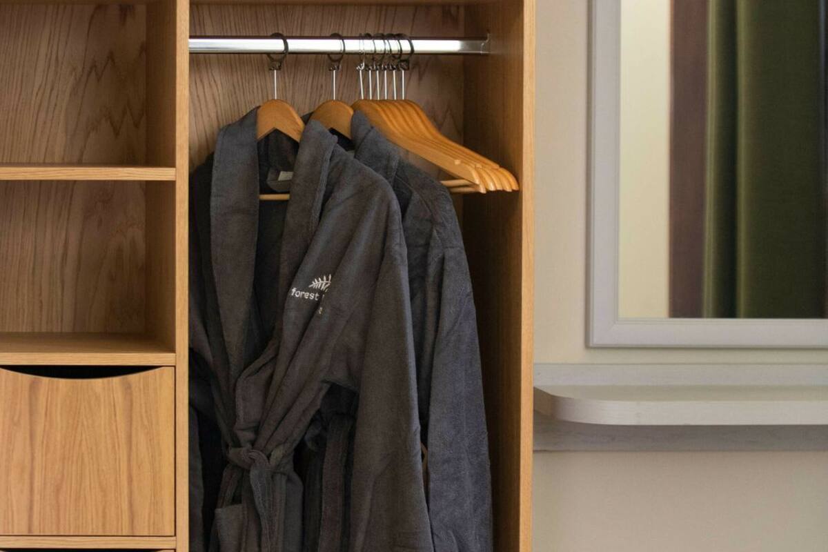 Studio (4 Bedrooms) | Front of property