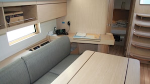 Room - Dubrovnik Delight: A Sun-Kissed Sailing Experience (Komolac)