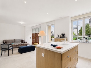 Interior - House for 10 with large garden near beach (Guissény)