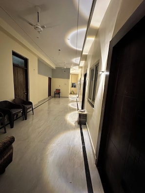 Interior - Hotel Vedas Villa 15 mnt frm Ram Temple (Ayodhya)