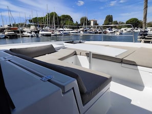 Property grounds - Sun-Kissed Sailing Adventure in Provence-Alpes-Côte d'Azur (Hyères)