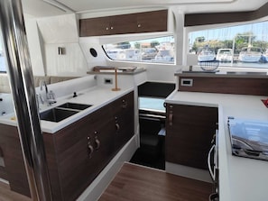 Private kitchen - Sun-Kissed Sailing Adventure in Provence-Alpes-Côte d'Azur (Hyères)