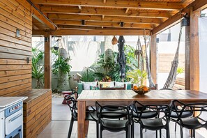 Outdoor dining - Casa com Piscina em Canasvieiras (Florianópolis)