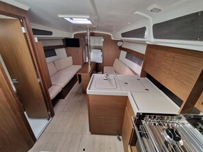 Room - Sun-Kissed Sailing: An Unforgettable Beach Experience in Istria, Croatia (Medulin)