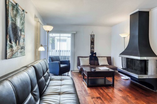 Cozy Incline Village Escape
