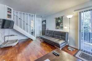 TV, offices - Cozy Incline Village Escape (Incline Village)