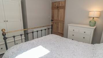 1 bedroom, WiFi (free), individually decorated, individually furnished