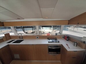 Private kitchen - Sun-Kissed Sailing Adventure in the Ionian Islands, Lefkada (Lefkada)
