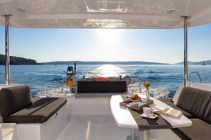 Property grounds - Sun-Kissed Sailing Adventure in Split, Croatia (Kaštel Gomilica)
