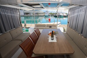 Outdoor dining - Sun-Kissed Sailing Adventure in Split, Croatia (Kaštel Gomilica)