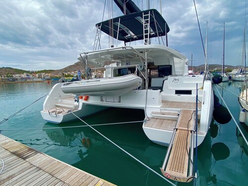 Sun-Kissed Sailing Adventure in Islas Sarónicas