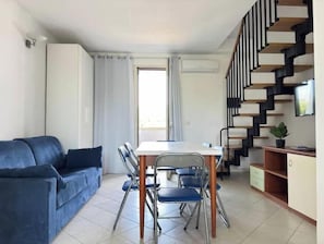 Dining - Raffaello 312 | Seats 6, terrace, free parking (Lido di Spina)